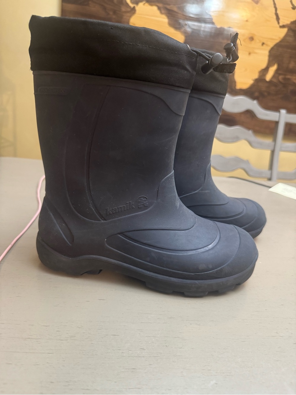 Kamik Kids Size 6 rubber Snow/Rain with liners navy Waterproof Snow & Rain Boots